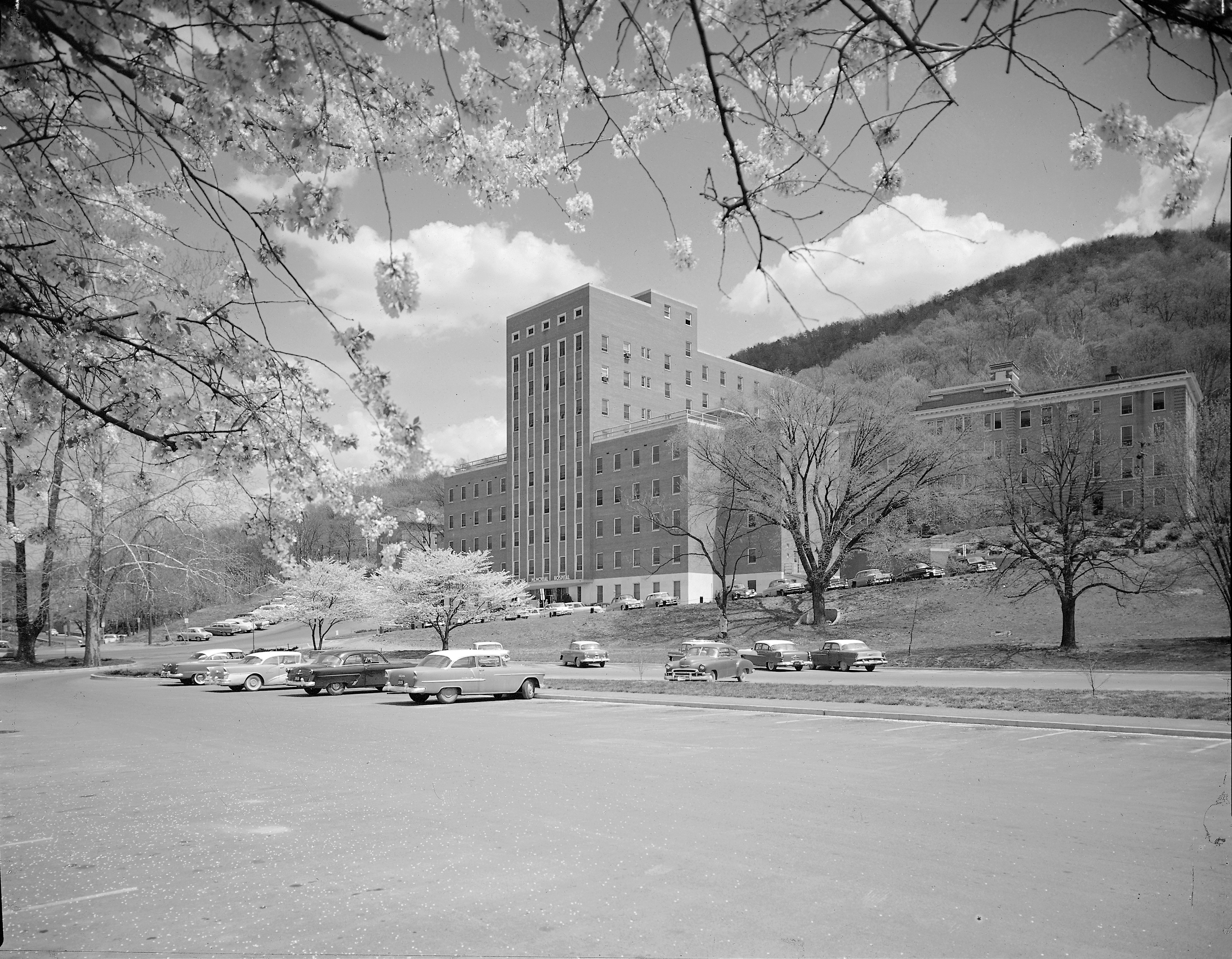 1956 photo of Roanoke Memorial Hospital