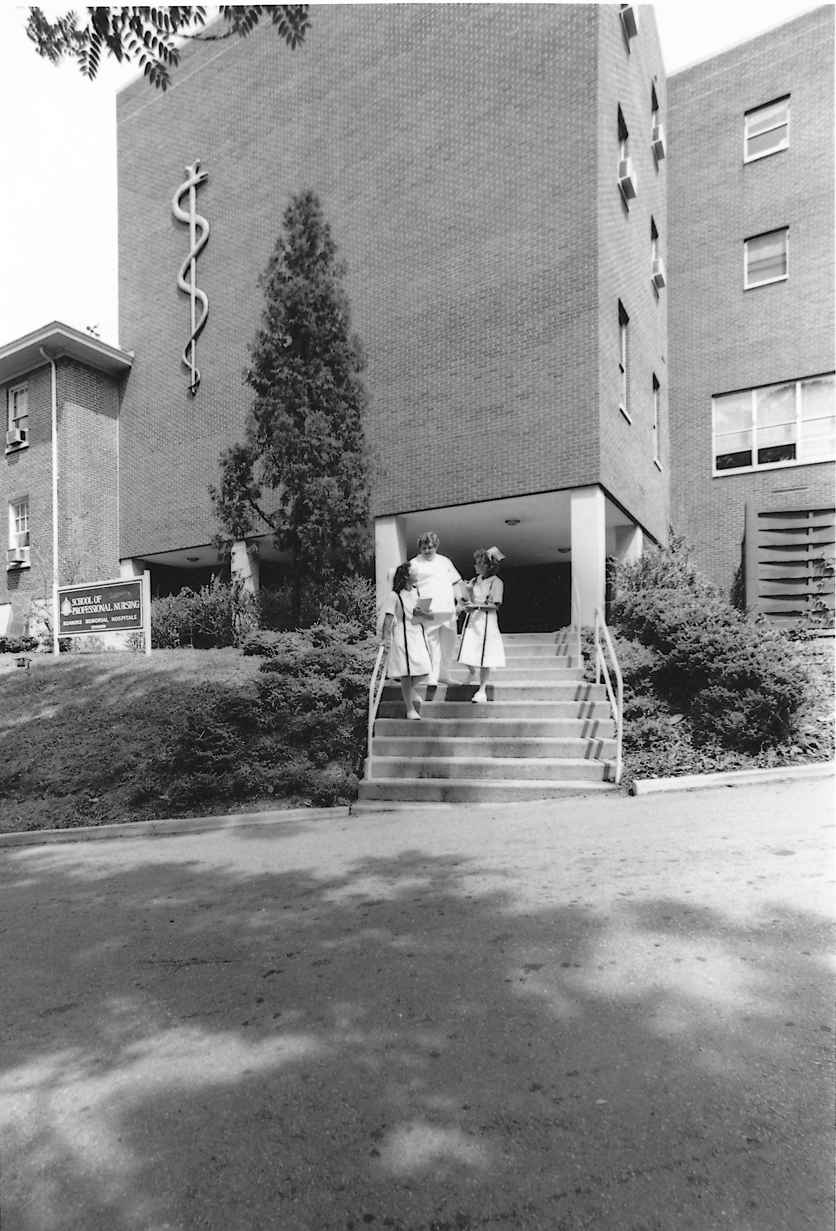 1959 photo of Roanoke Memorial Hospital