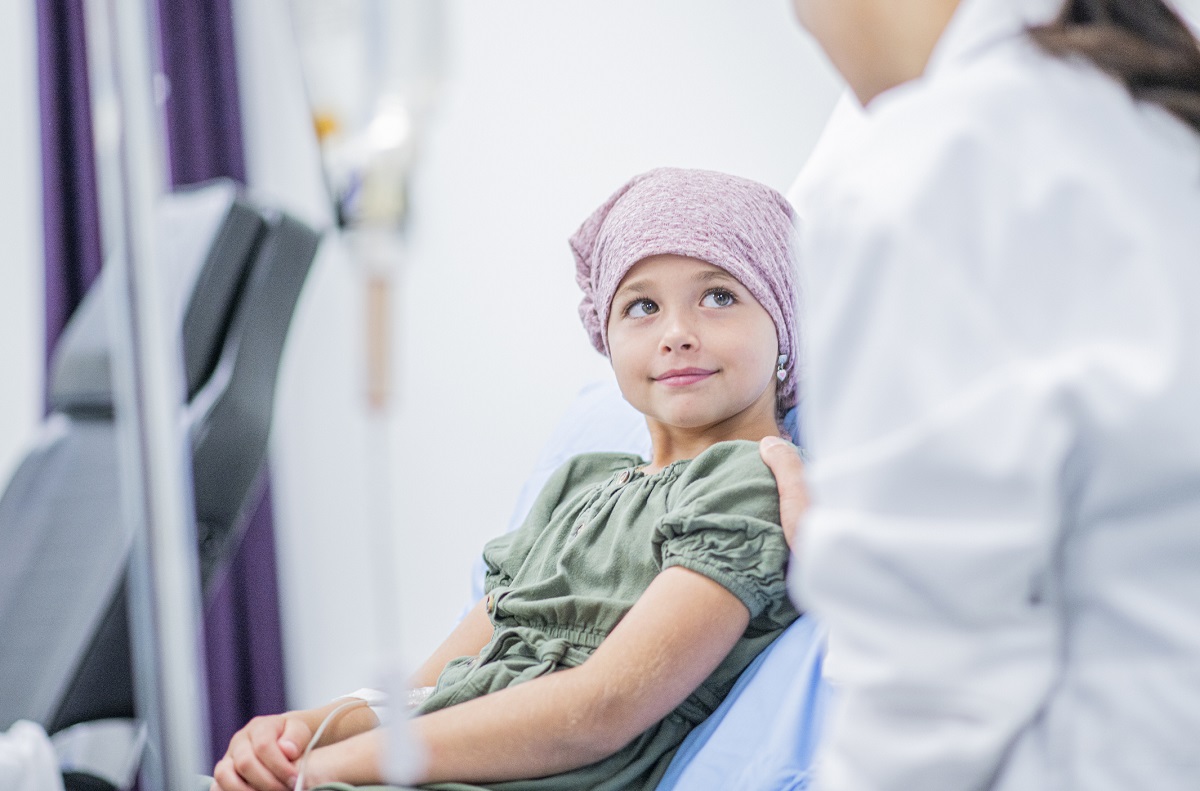 stock image of adolescent girl receiving chemotherapy image