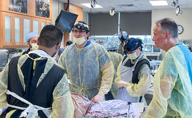 Teaching residents in lab 