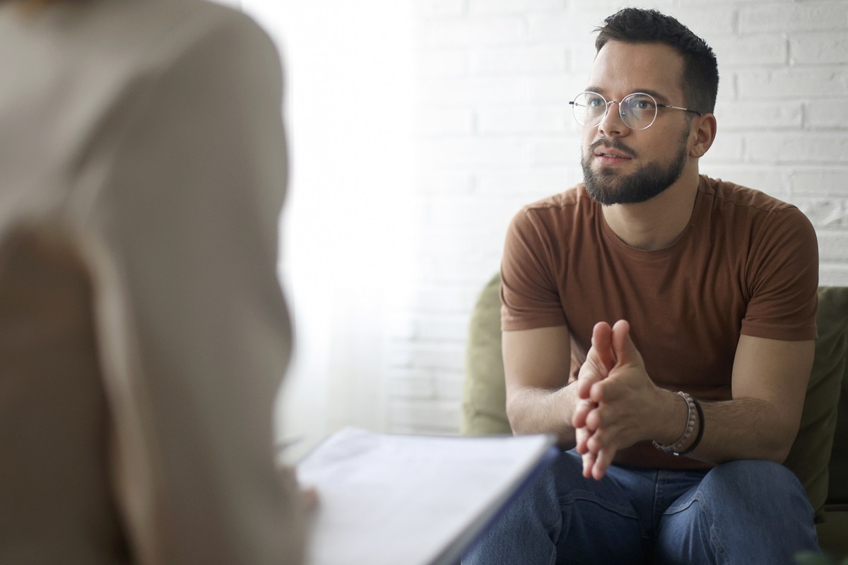 Patient talks to doctor